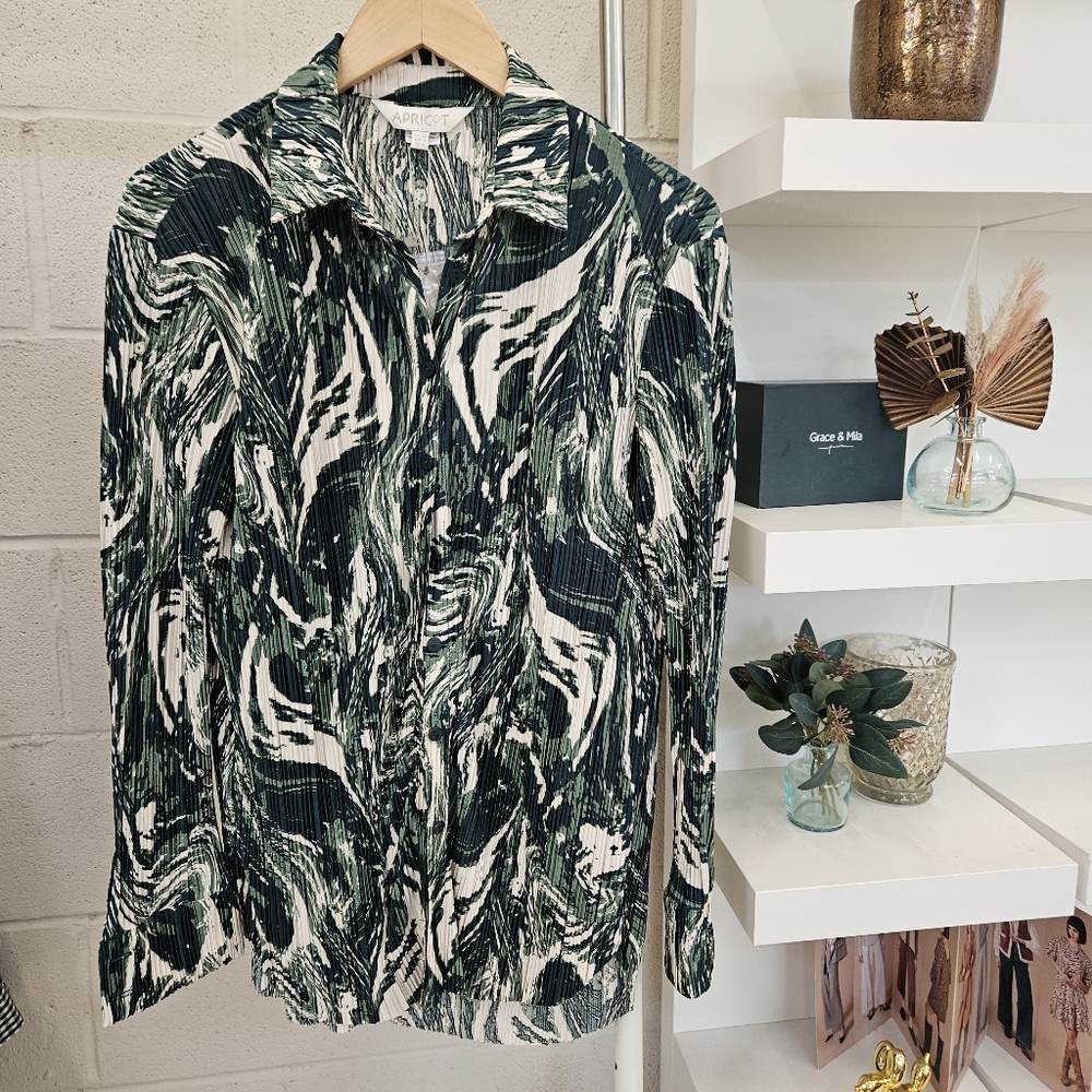 Green Marble Swirl Plisse Top